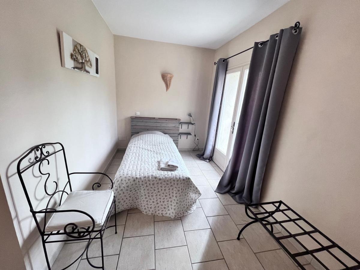 Apartmán Mas De L'Estiou Monteux Exteriér fotografie