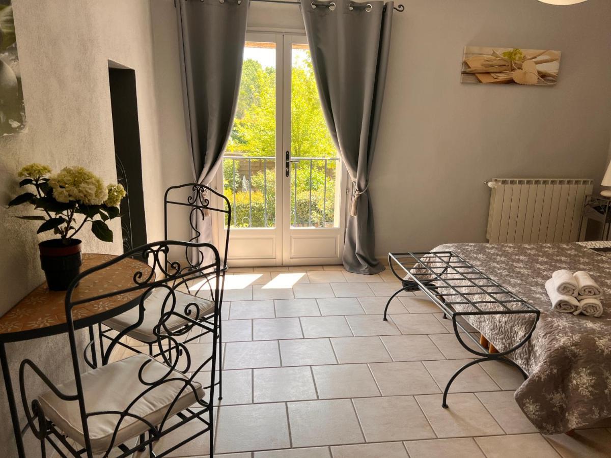 Apartmán Mas De L'Estiou Monteux Exteriér fotografie