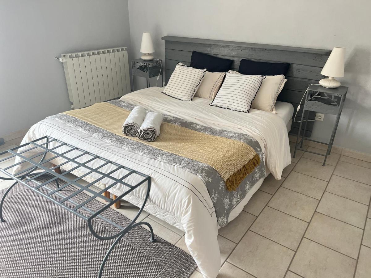 Apartmán Mas De L'Estiou Monteux Exteriér fotografie