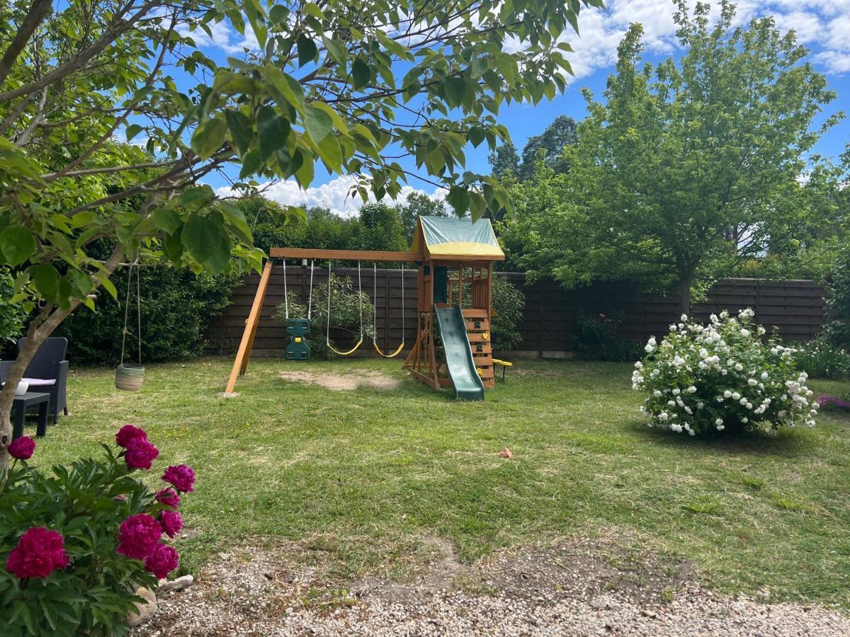 Apartmán Mas De L'Estiou Monteux Exteriér fotografie