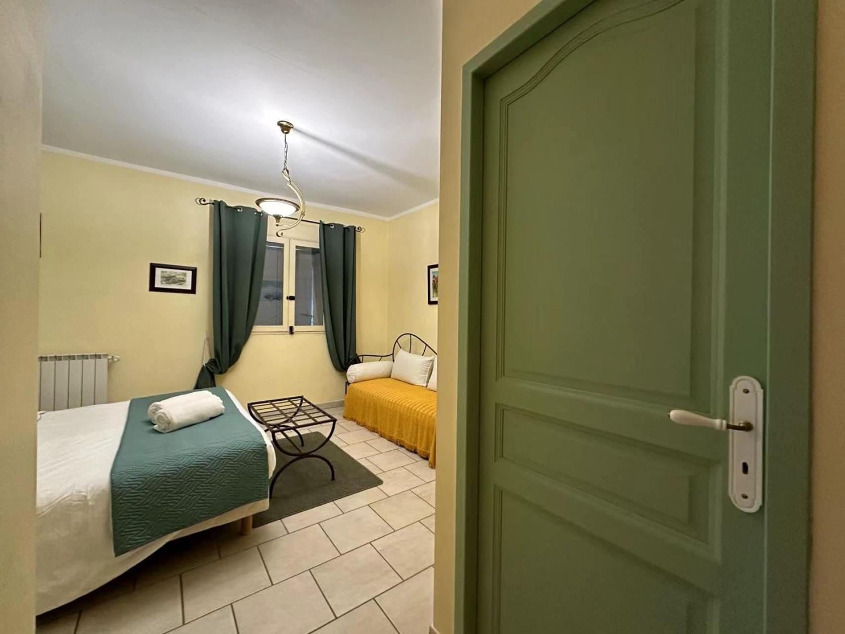 Apartmán Mas De L'Estiou Monteux Exteriér fotografie