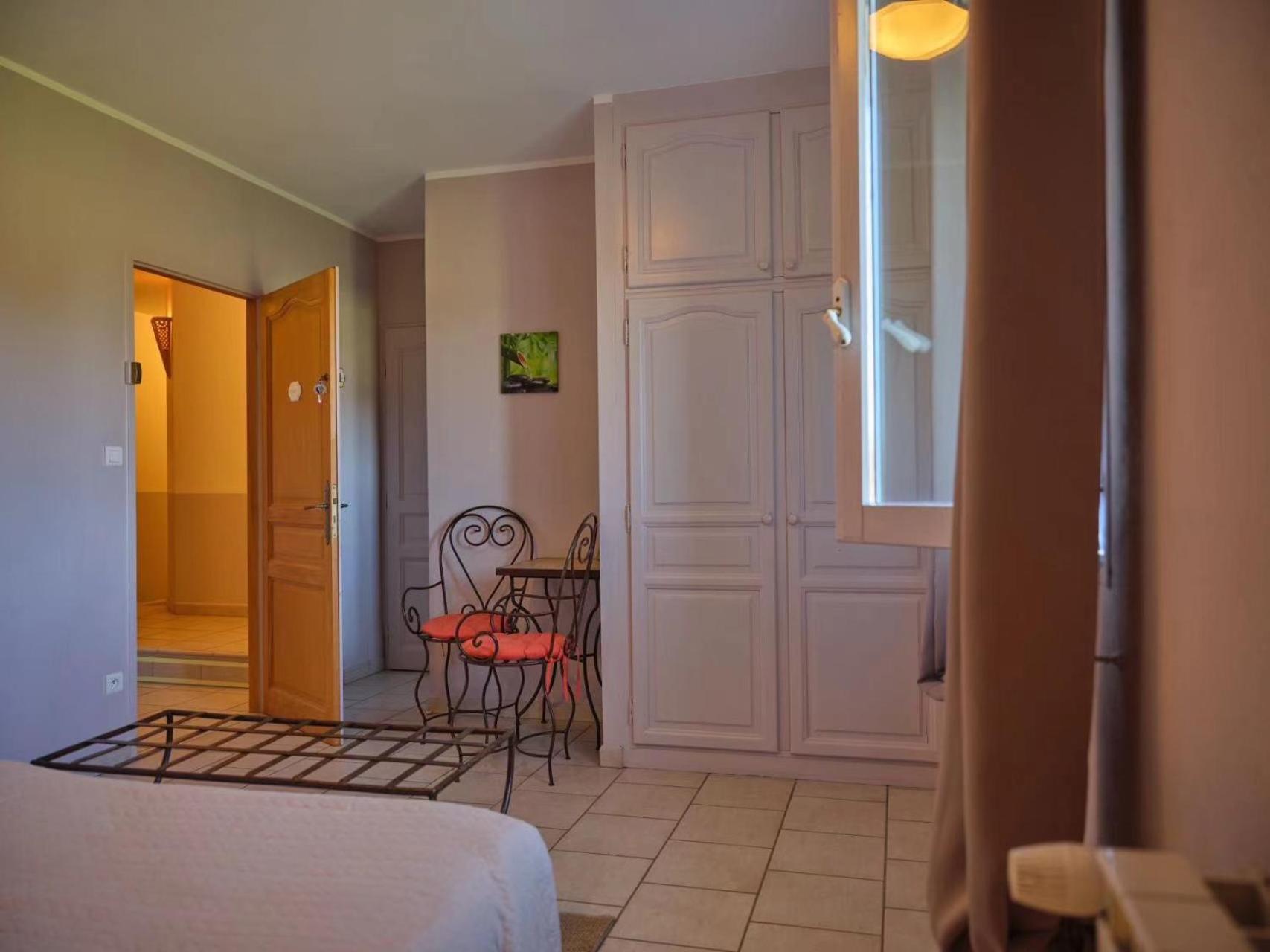 Apartmán Mas De L'Estiou Monteux Exteriér fotografie